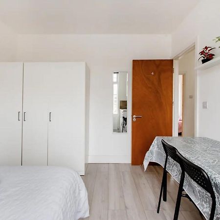 Double Room Edmonton Green, London N9 Exterior foto