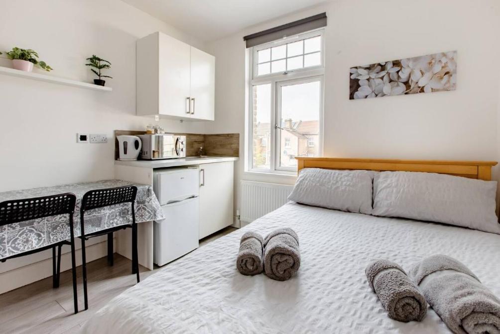 Double Room Edmonton Green, London N9 Exterior foto