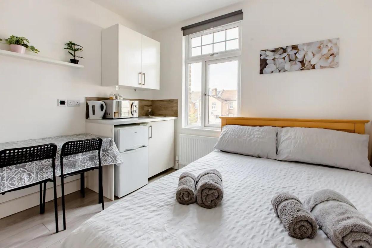 Double Room Edmonton Green, London N9 Exterior foto